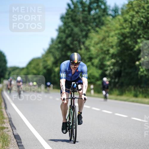 21.06.2026 - Viking Triathlon Michael Burmester http://msf.ph/oto/9877867 21.06.2026 13:04:53 Radfahren 92, 217, 229, 300, 496 meine-sportfotos.de