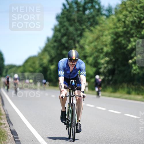 21.06.2026 - Viking Triathlon Michael Burmester http://msf.ph/oto/9877873 21.06.2026 13:04:53 Radfahren 92, 217, 229, 300, 496 meine-sportfotos.de