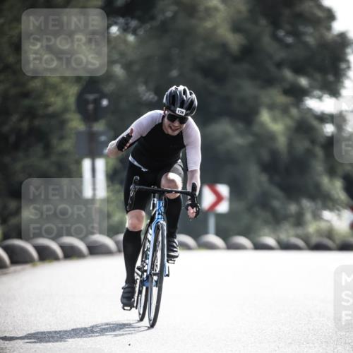 21.06.2026 - 29. Vierlanden-Triathlon H.Heesch http://msf.ph/oto/9877894 21.06.2026 09:05:47 Radfahren 176, 216 meine-sportfotos.de