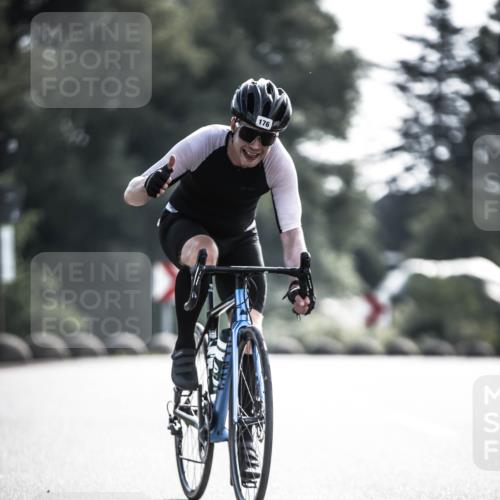 21.06.2026 - 29. Vierlanden-Triathlon H.Heesch http://msf.ph/oto/9877918 21.06.2026 09:05:48 Radfahren 176, 216 meine-sportfotos.de