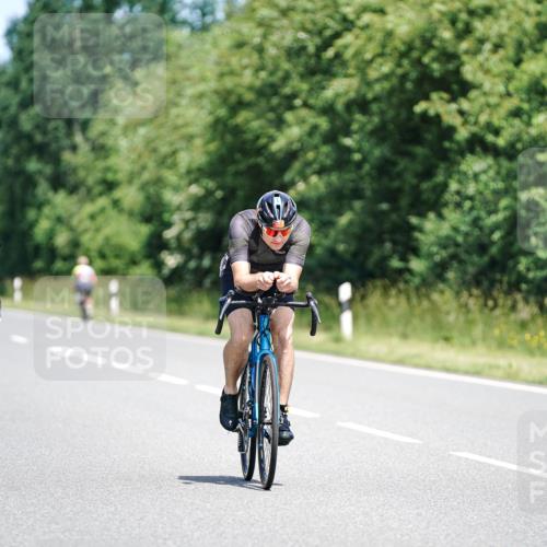 21.06.2026 - Viking Triathlon Michael Burmester http://msf.ph/oto/9877919 21.06.2026 13:05:05 Radfahren 92, 496, 631 meine-sportfotos.de