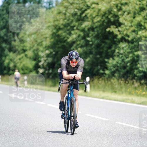 21.06.2026 - Viking Triathlon Michael Burmester http://msf.ph/oto/9877926 21.06.2026 13:05:06 Radfahren 92, 496, 631 meine-sportfotos.de