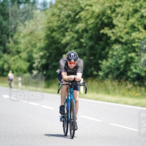 21.06.2026 - Viking Triathlon Michael Burmester http://msf.ph/oto/9877932 21.06.2026 13:05:06 Radfahren 92, 496, 631 meine-sportfotos.de