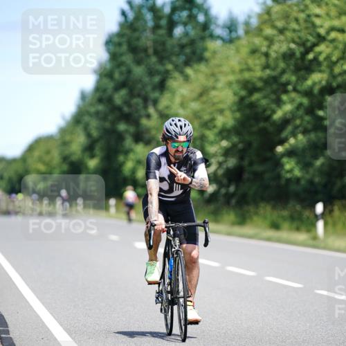 21.06.2026 - Viking Triathlon Michael Burmester http://msf.ph/oto/9877941 21.06.2026 13:05:07 Radfahren 92, 496, 631 meine-sportfotos.de