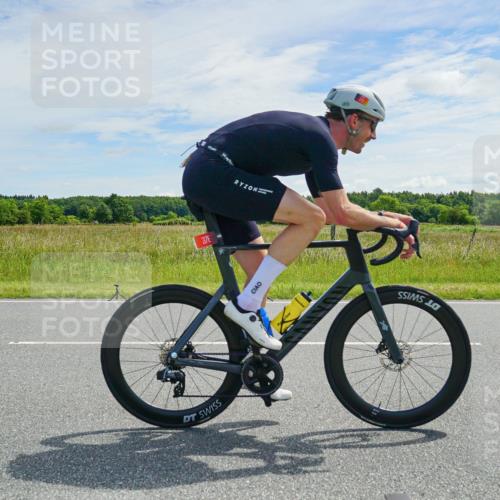 21.06.2026 - Viking Triathlon Michael Burmester http://msf.ph/oto/9878057 21.06.2026 12:13:17 Radfahren 1, 4, 14, 18, 18, 92, 107, 117, 122, 131, 151, 175, 207, 296, 346, 376, 432, 450, 486, 487, 506, 559, 574, 637, 664 meine-sportfotos.de