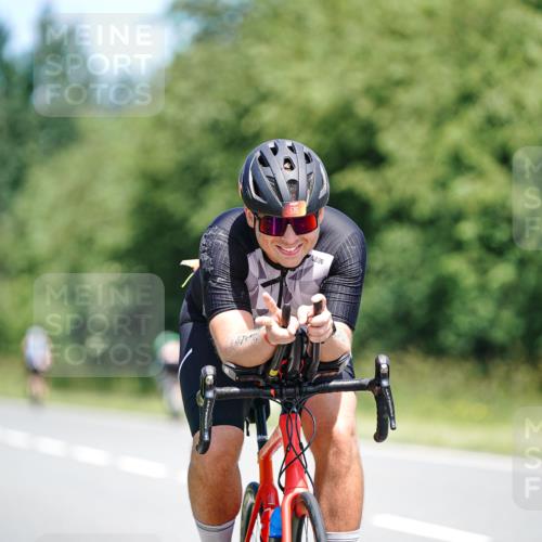 21.06.2026 - Viking Triathlon Michael Burmester http://msf.ph/oto/9878074 21.06.2026 13:06:43 Radfahren 222, 233, 374, 516, 523, 564, 636 meine-sportfotos.de