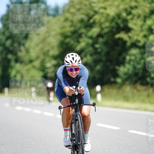 21.06.2026 - Viking Triathlon Michael Burmester http://msf.ph/oto/9878172 21.06.2026 13:06:58 Radfahren 59, 59, 321, 369, 564, 636 meine-sportfotos.de
