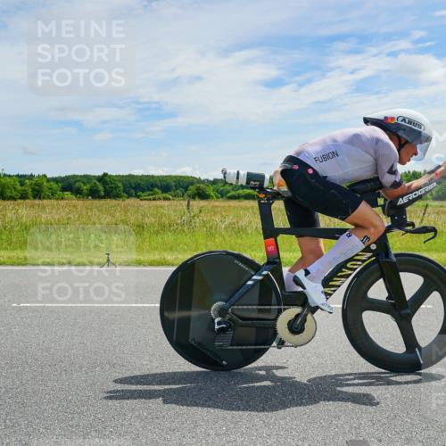 21.06.2026 - Viking Triathlon Michael Burmester http://msf.ph/oto/9878193 21.06.2026 12:14:50 Radfahren 2, 19, 160, 182, 342, 417, 492, 493, 667 meine-sportfotos.de