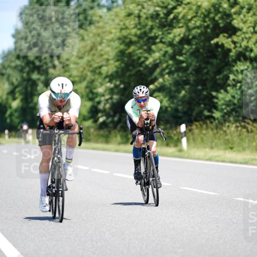21.06.2026 - Viking Triathlon Michael Burmester http://msf.ph/oto/9878219 21.06.2026 13:07:06 Radfahren 59, 59, 321, 345, 369, 564 meine-sportfotos.de