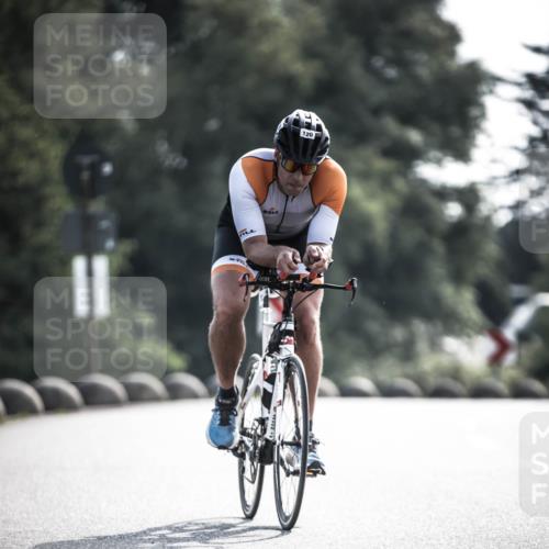 21.06.2026 - 29. Vierlanden-Triathlon H.Heesch http://msf.ph/oto/9878220 21.06.2026 09:07:16 Radfahren 120, 275 meine-sportfotos.de
