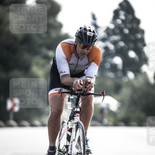 21.06.2026 - 29. Vierlanden-Triathlon H.Heesch http://msf.ph/oto/9878244 21.06.2026 09:07:16 Radfahren 120, 275 meine-sportfotos.de