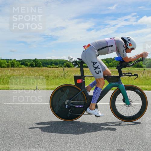 21.06.2026 - Viking Triathlon Michael Burmester http://msf.ph/oto/9878276 21.06.2026 12:15:52 Radfahren 21, 184, 221, 248, 334, 389, 394, 551, 590, 590 meine-sportfotos.de