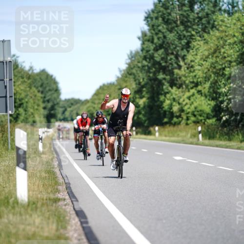 21.06.2026 - Viking Triathlon Michael Burmester http://msf.ph/oto/9878323 21.06.2026 13:07:43 Radfahren 70, 329, 538, 577, 650 meine-sportfotos.de