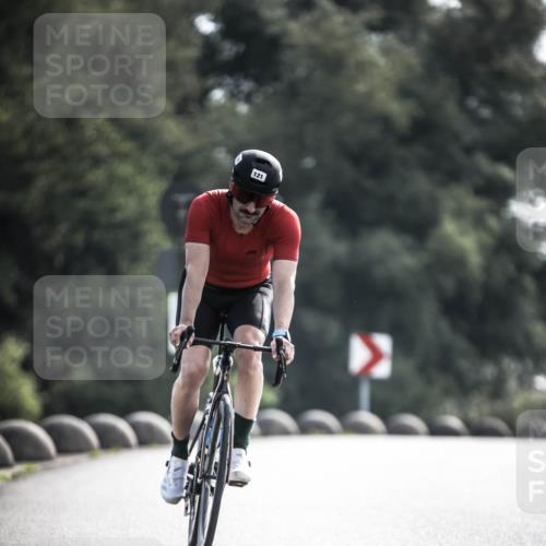 21.06.2026 - 29. Vierlanden-Triathlon H.Heesch http://msf.ph/oto/9878326 21.06.2026 09:07:37 Radfahren 121 meine-sportfotos.de