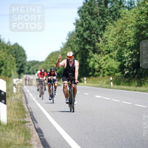 21.06.2026 - Viking Triathlon Michael Burmester http://msf.ph/oto/9878331 21.06.2026 13:07:43 Radfahren 70, 329, 538, 577, 650 meine-sportfotos.de