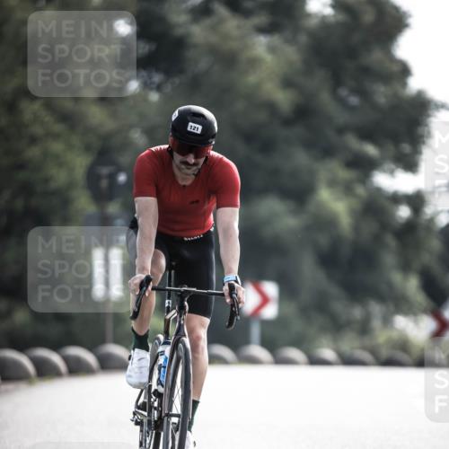 21.06.2026 - 29. Vierlanden-Triathlon H.Heesch http://msf.ph/oto/9878334 21.06.2026 09:07:38 Radfahren 121 meine-sportfotos.de