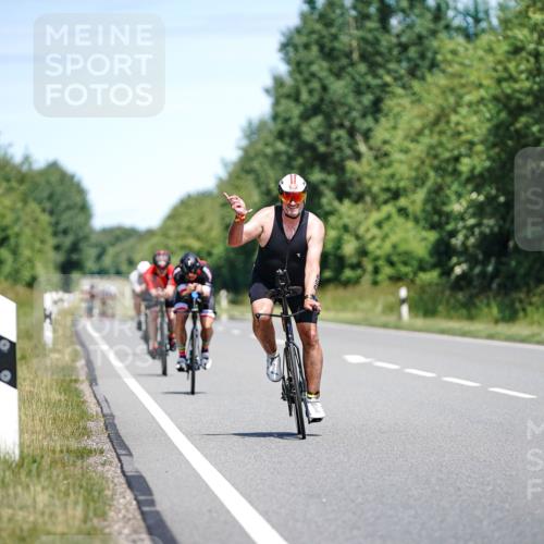 21.06.2026 - Viking Triathlon Michael Burmester http://msf.ph/oto/9878341 21.06.2026 13:07:44 Radfahren 329, 538, 577, 650 meine-sportfotos.de