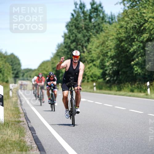 21.06.2026 - Viking Triathlon Michael Burmester http://msf.ph/oto/9878347 21.06.2026 13:07:45 Radfahren 329, 538, 577, 650 meine-sportfotos.de