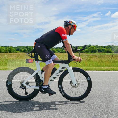 21.06.2026 - Viking Triathlon Michael Burmester http://msf.ph/oto/9878355 21.06.2026 12:16:56 Radfahren 47, 81, 193, 229, 242, 278, 300, 311, 311, 424, 453, 466, 479, 524, 536, 537 meine-sportfotos.de