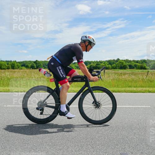 21.06.2026 - Viking Triathlon Michael Burmester http://msf.ph/oto/9878401 21.06.2026 12:18:14 Radfahren 25, 200, 354, 404, 423, 448, 520, 520, 547, 568, 575, 576, 633, 636 meine-sportfotos.de