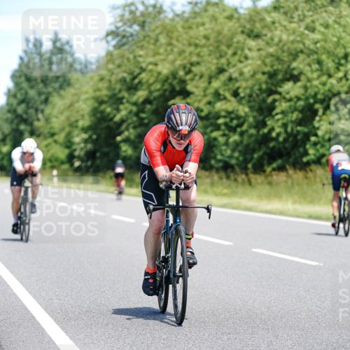 21.06.2026 - Viking Triathlon Michael Burmester http://msf.ph/oto/9878411 21.06.2026 13:07:49 Radfahren 143, 329, 538, 577, 650 meine-sportfotos.de