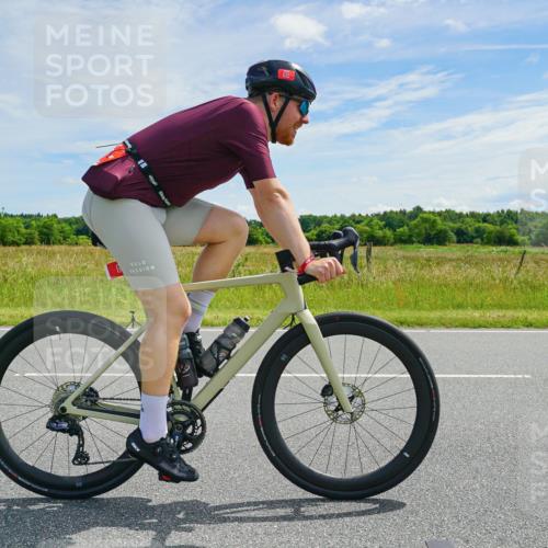 21.06.2026 - Viking Triathlon Michael Burmester http://msf.ph/oto/9878424 21.06.2026 12:18:21 Radfahren 5, 25, 423, 448, 520, 520, 547, 575, 633, 636 meine-sportfotos.de