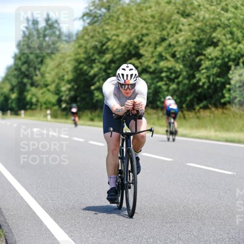 21.06.2026 - Viking Triathlon Michael Burmester http://msf.ph/oto/9878442 21.06.2026 13:07:51 Radfahren 143, 329, 538, 577, 650 meine-sportfotos.de