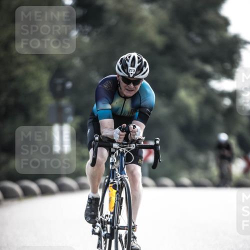 21.06.2026 - 29. Vierlanden-Triathlon H.Heesch http://msf.ph/oto/9878473 21.06.2026 09:07:57 Radfahren 93, 213 meine-sportfotos.de