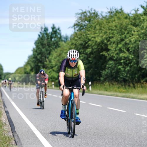 21.06.2026 - Viking Triathlon Michael Burmester http://msf.ph/oto/9878570 21.06.2026 13:08:31 Radfahren 134, 158, 182, 183, 207, 318, 324, 325, 398, 399, 505 meine-sportfotos.de