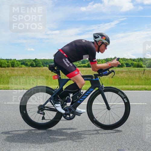 21.06.2026 - Viking Triathlon Michael Burmester http://msf.ph/oto/9878572 21.06.2026 12:20:43 Radfahren 51, 190, 213, 344, 345, 379, 398, 607, 609 meine-sportfotos.de
