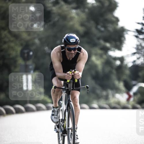 21.06.2026 - 29. Vierlanden-Triathlon H.Heesch http://msf.ph/oto/9878653 21.06.2026 09:08:51 Radfahren 123 meine-sportfotos.de