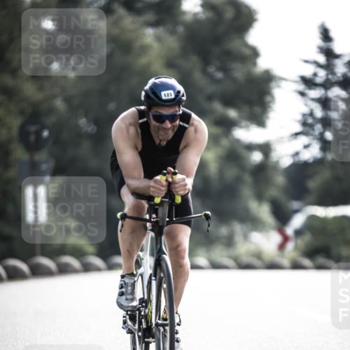 21.06.2026 - 29. Vierlanden-Triathlon H.Heesch http://msf.ph/oto/9878657 21.06.2026 09:08:51 Radfahren 123 meine-sportfotos.de