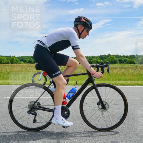 21.06.2026 - Viking Triathlon Michael Burmester http://msf.ph/oto/9878693 21.06.2026 12:22:22 Radfahren 94, 192, 219, 239, 262, 318, 369, 467, 523, 548, 606, 644 meine-sportfotos.de