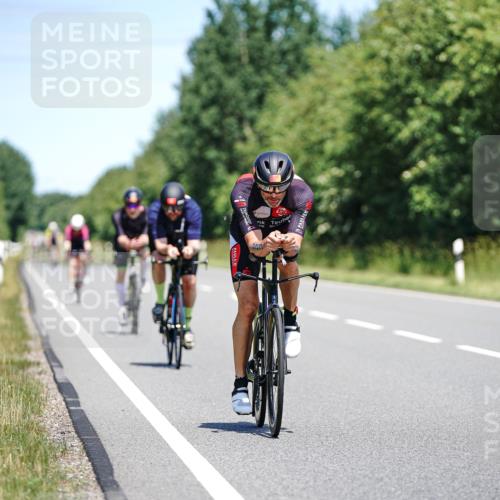21.06.2026 - Viking Triathlon Michael Burmester http://msf.ph/oto/9878740 21.06.2026 13:09:27 Radfahren 223, 388, 563, 602, 632, 656 meine-sportfotos.de