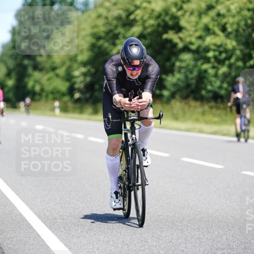 21.06.2026 - Viking Triathlon Michael Burmester http://msf.ph/oto/9878781 21.06.2026 13:09:30 Radfahren 223, 388, 563, 602, 632, 656 meine-sportfotos.de