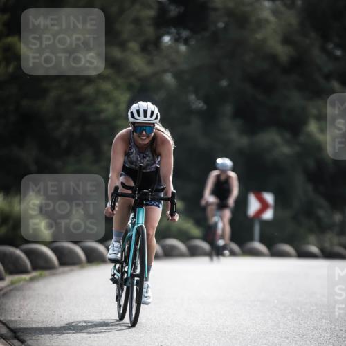 21.06.2026 - 29. Vierlanden-Triathlon H.Heesch http://msf.ph/oto/9878798 21.06.2026 09:09:53 Radfahren 229, 240 meine-sportfotos.de