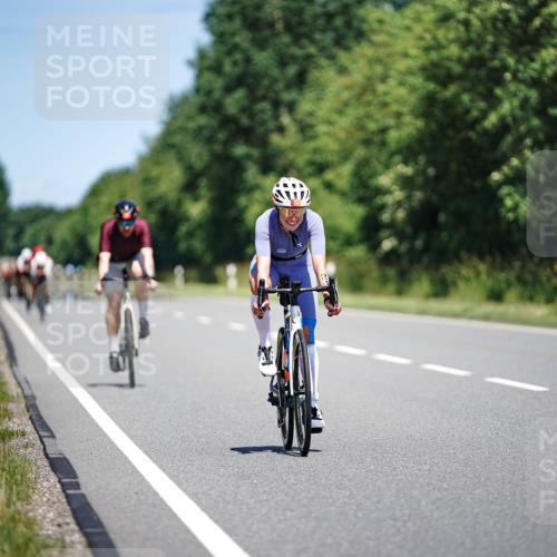 21.06.2026 - Viking Triathlon Michael Burmester http://msf.ph/oto/9878868 21.06.2026 13:10:43 Radfahren 178, 258, 306, 339 meine-sportfotos.de