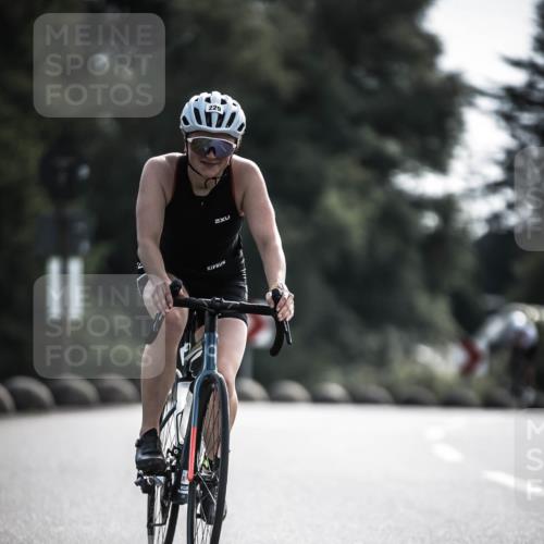 21.06.2026 - 29. Vierlanden-Triathlon H.Heesch http://msf.ph/oto/9878871 21.06.2026 09:09:57 Radfahren 229, 231, 240 meine-sportfotos.de