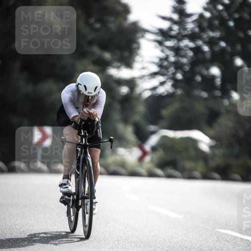 21.06.2026 - 29. Vierlanden-Triathlon H.Heesch http://msf.ph/oto/9878921 21.06.2026 09:10:02 Radfahren 231 meine-sportfotos.de