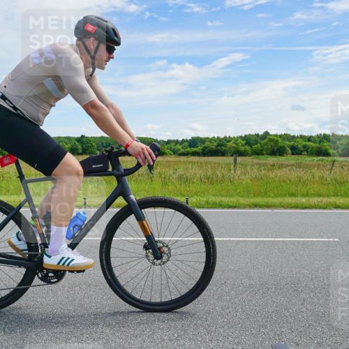 21.06.2026 - Viking Triathlon Michael Burmester http://msf.ph/oto/9878933 21.06.2026 12:24:26 Radfahren 164, 358, 362, 494, 660 meine-sportfotos.de