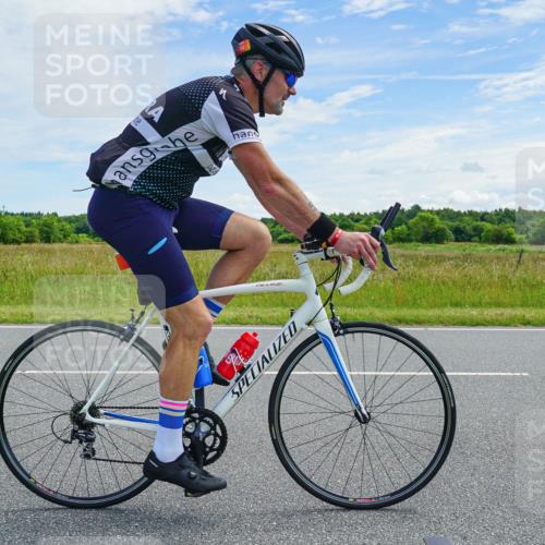 21.06.2026 - Viking Triathlon Michael Burmester http://msf.ph/oto/9878976 21.06.2026 12:24:51 Radfahren 54, 176, 206, 208, 306, 313, 350, 352, 362, 608, 660 meine-sportfotos.de