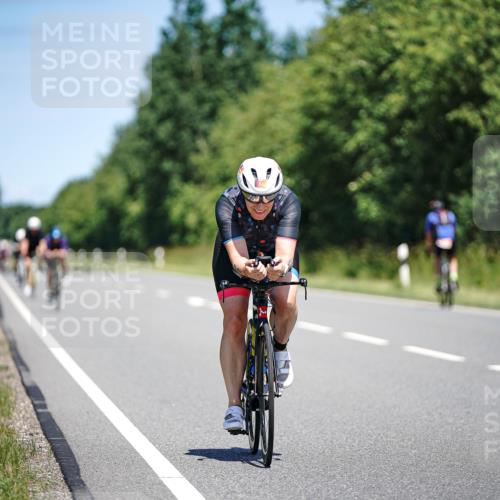 21.06.2026 - Viking Triathlon Michael Burmester http://msf.ph/oto/9879039 21.06.2026 13:11:21 Radfahren 313, 341, 424, 470, 561 meine-sportfotos.de