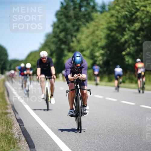 21.06.2026 - Viking Triathlon Michael Burmester http://msf.ph/oto/9879071 21.06.2026 13:11:26 Radfahren 313, 424, 470, 494, 561 meine-sportfotos.de