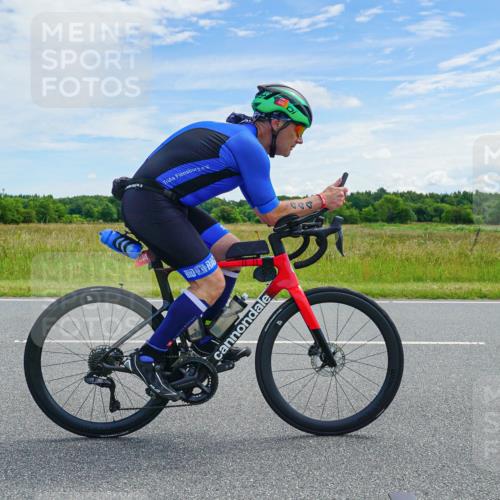 21.06.2026 - Viking Triathlon Michael Burmester http://msf.ph/oto/9879170 21.06.2026 12:27:06 Radfahren 90, 118, 127, 218, 266, 273, 330, 366, 411, 444, 554, 561, 639 meine-sportfotos.de