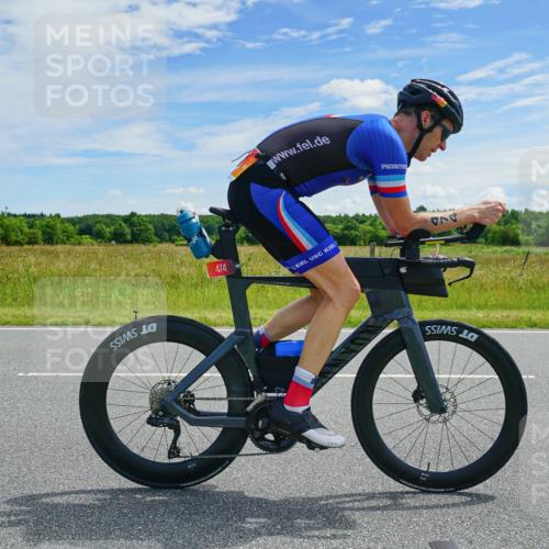 21.06.2026 - Viking Triathlon Michael Burmester http://msf.ph/oto/9879250 21.06.2026 12:28:19 Radfahren 57, 326, 438, 621, 621 meine-sportfotos.de
