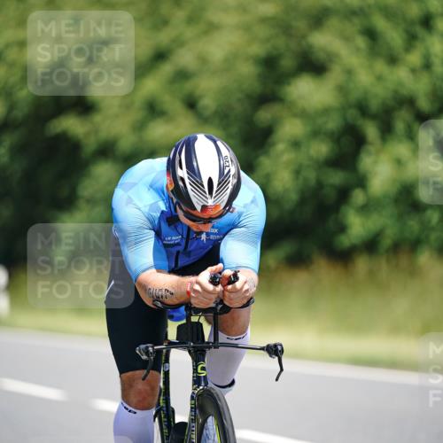 21.06.2026 - Viking Triathlon Michael Burmester http://msf.ph/oto/9879265 21.06.2026 13:12:38 Radfahren 52, 257, 473 meine-sportfotos.de