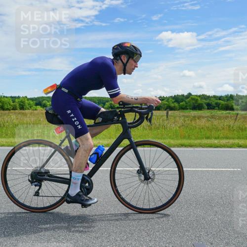 21.06.2026 - Viking Triathlon Michael Burmester http://msf.ph/oto/9879313 21.06.2026 12:29:43 Radfahren 66, 101, 196, 302, 526, 540, 560, 617 meine-sportfotos.de