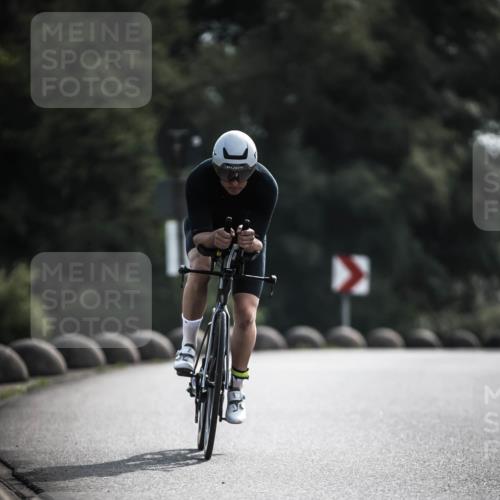 21.06.2026 - 29. Vierlanden-Triathlon H.Heesch http://msf.ph/oto/9879336 21.06.2026 09:11:35 Radfahren 77, 140 meine-sportfotos.de