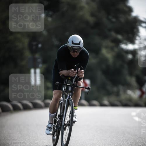 21.06.2026 - 29. Vierlanden-Triathlon H.Heesch http://msf.ph/oto/9879377 21.06.2026 09:11:35 Radfahren 77, 140 meine-sportfotos.de