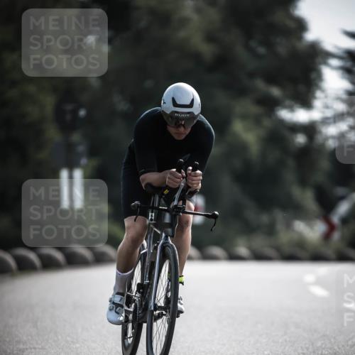21.06.2026 - 29. Vierlanden-Triathlon H.Heesch http://msf.ph/oto/9879382 21.06.2026 09:11:35 Radfahren 77, 140 meine-sportfotos.de